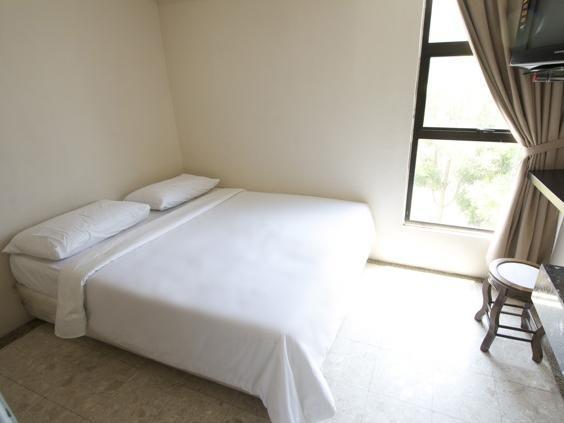 Hotel Zamburger Sg Bakap Kampong Gurun Exteriör bild