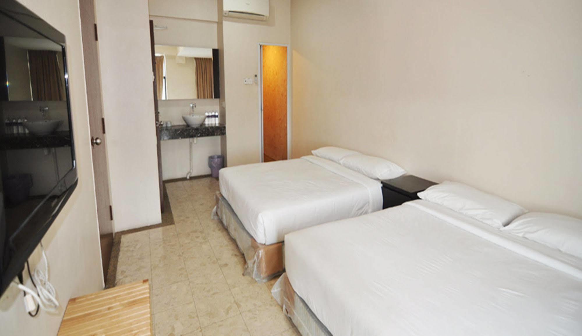 Hotel Zamburger Sg Bakap Kampong Gurun Exteriör bild